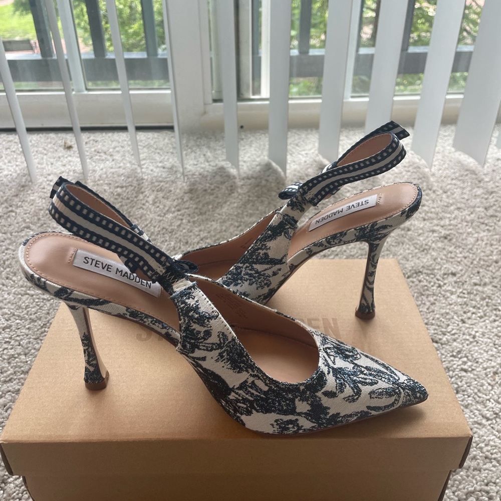 Brand New Steve Madden Bri